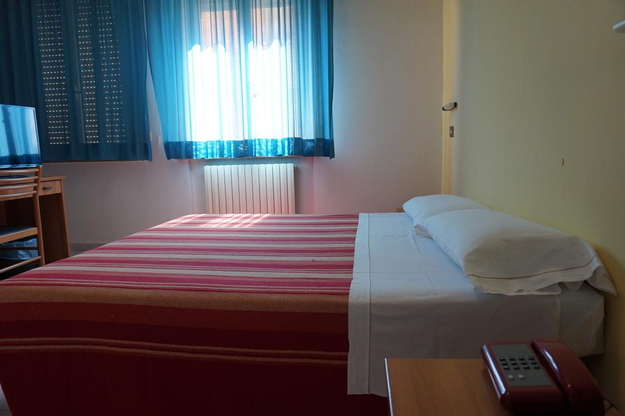 Hotel San Marco Pesaro Luaran gambar