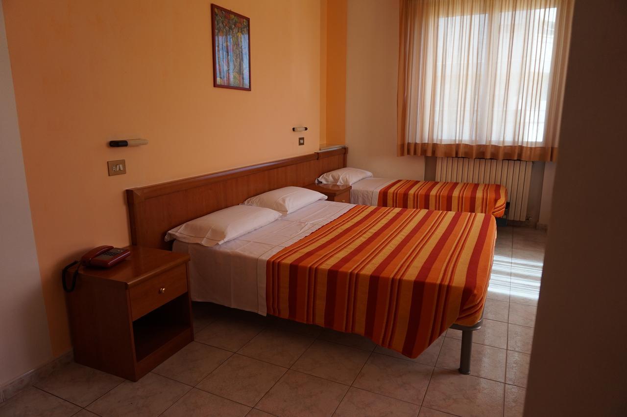 Hotel San Marco Pesaro Luaran gambar