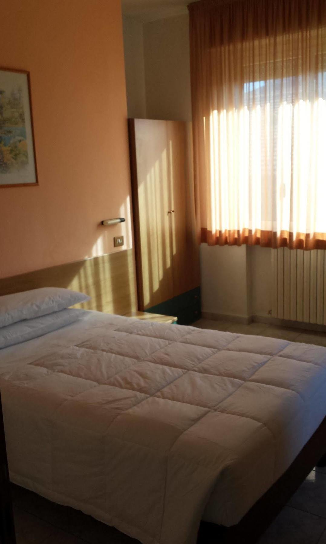 Hotel San Marco Pesaro Luaran gambar